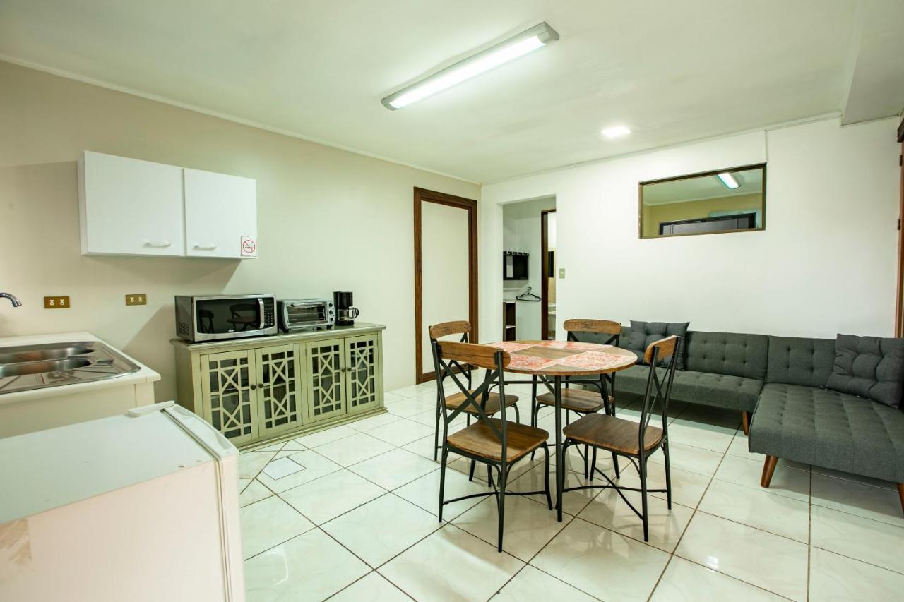 Coati Arenal Lodge La Fortuna ภายนอก รูปภาพ