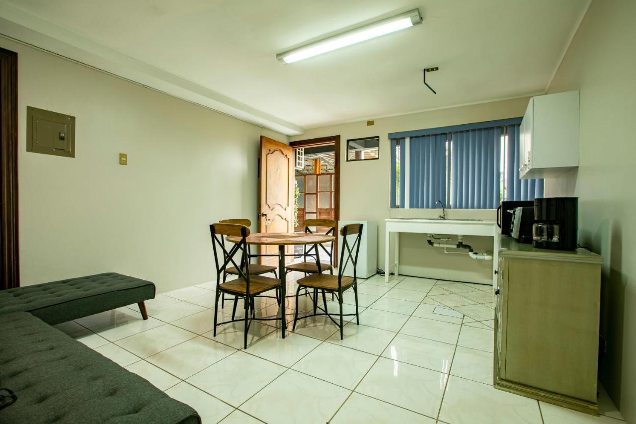 Coati Arenal Lodge La Fortuna ภายนอก รูปภาพ