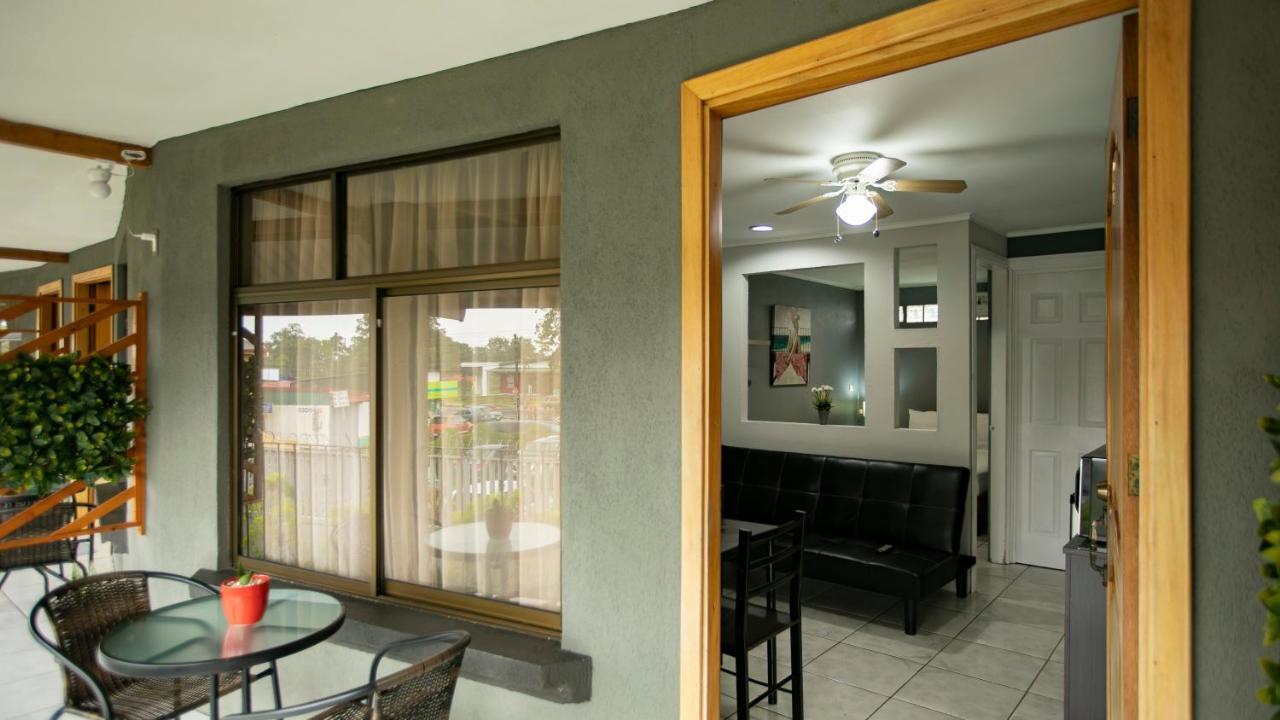 Coati Arenal Lodge La Fortuna ภายนอก รูปภาพ