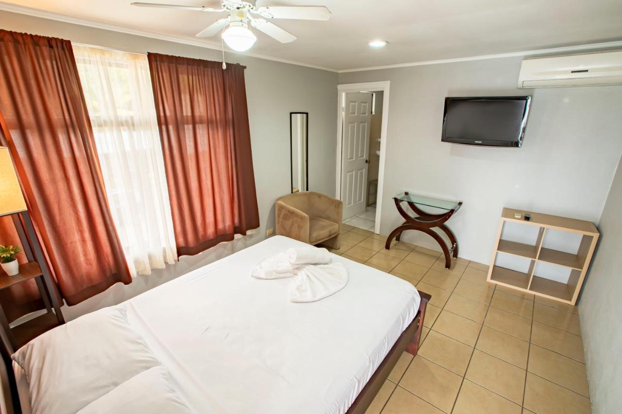 Coati Arenal Lodge La Fortuna ภายนอก รูปภาพ