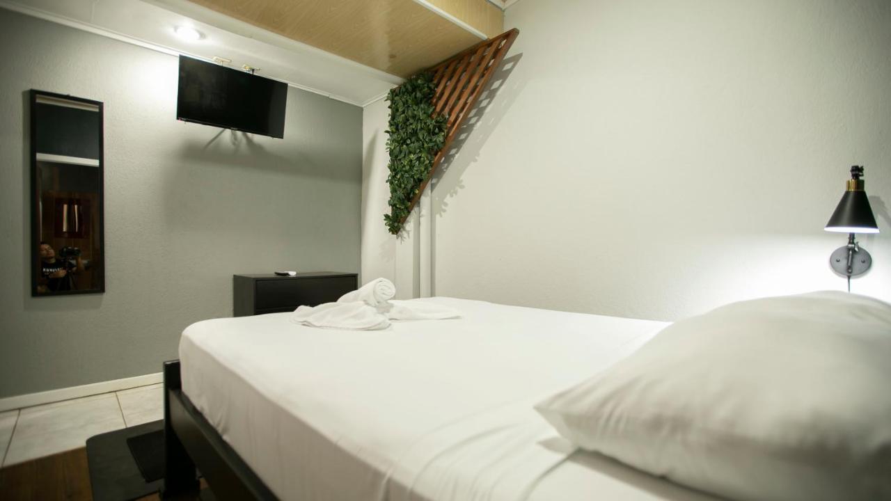 Coati Arenal Lodge La Fortuna ภายนอก รูปภาพ