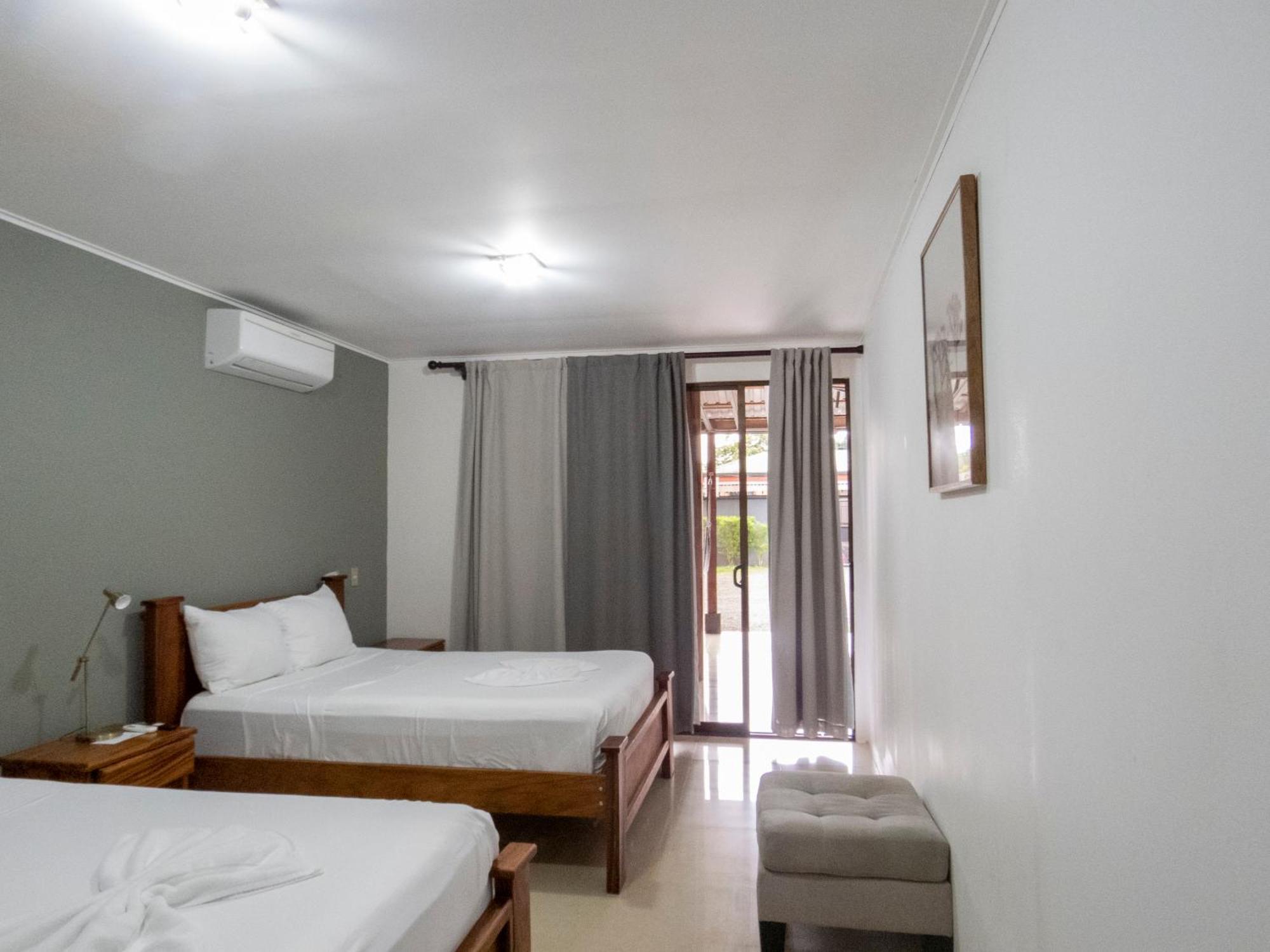 Coati Arenal Lodge La Fortuna ภายนอก รูปภาพ