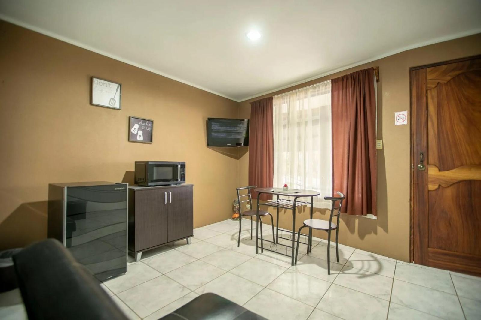 Coati Arenal Lodge La Fortuna ภายนอก รูปภาพ